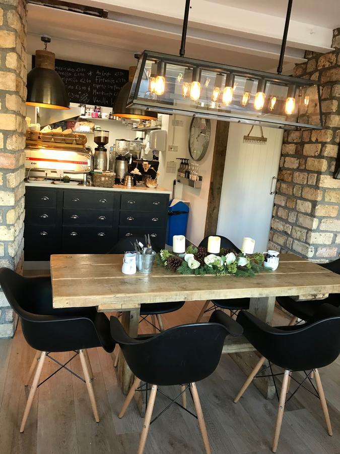 Mocha Newcastle Acomodação com café da manhã Galway Exterior foto